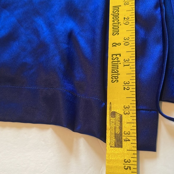 Victoria’s Secret royal blue satin kimono robe with Chantilly lace insert medium - Picture 8 of 8